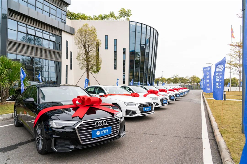 直擊辛格林電梯2022首場(chǎng)盛事！25臺(tái)豪車蓄勢(shì)待發(fā)！