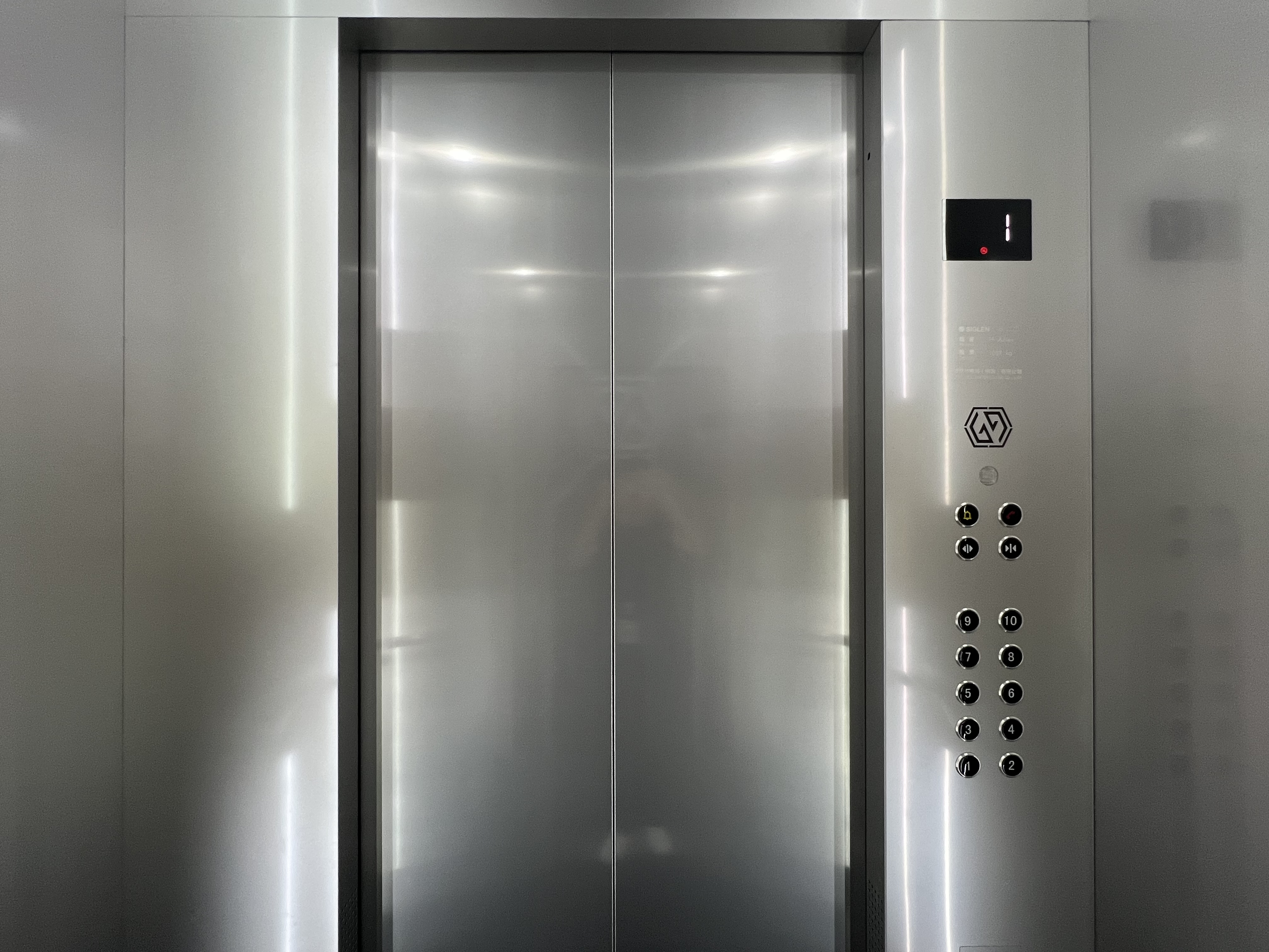 廣東家用電梯品牌比較哪個(gè)好？辛格林電梯品牌實(shí)力強(qiáng)！